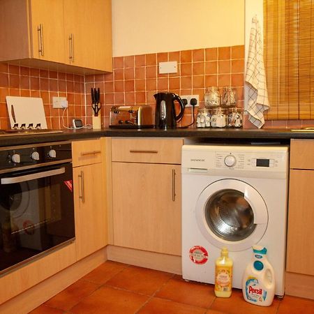Carvetii - Fox House - 1St Floor Flat Sleeps Up To 8 Apartment Dunfermline Bagian luar foto