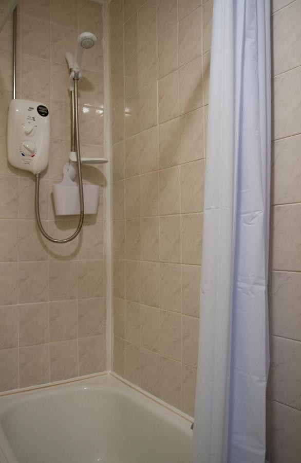 Carvetii - Fox House - 1St Floor Flat Sleeps Up To 8 Apartment Dunfermline Bagian luar foto
