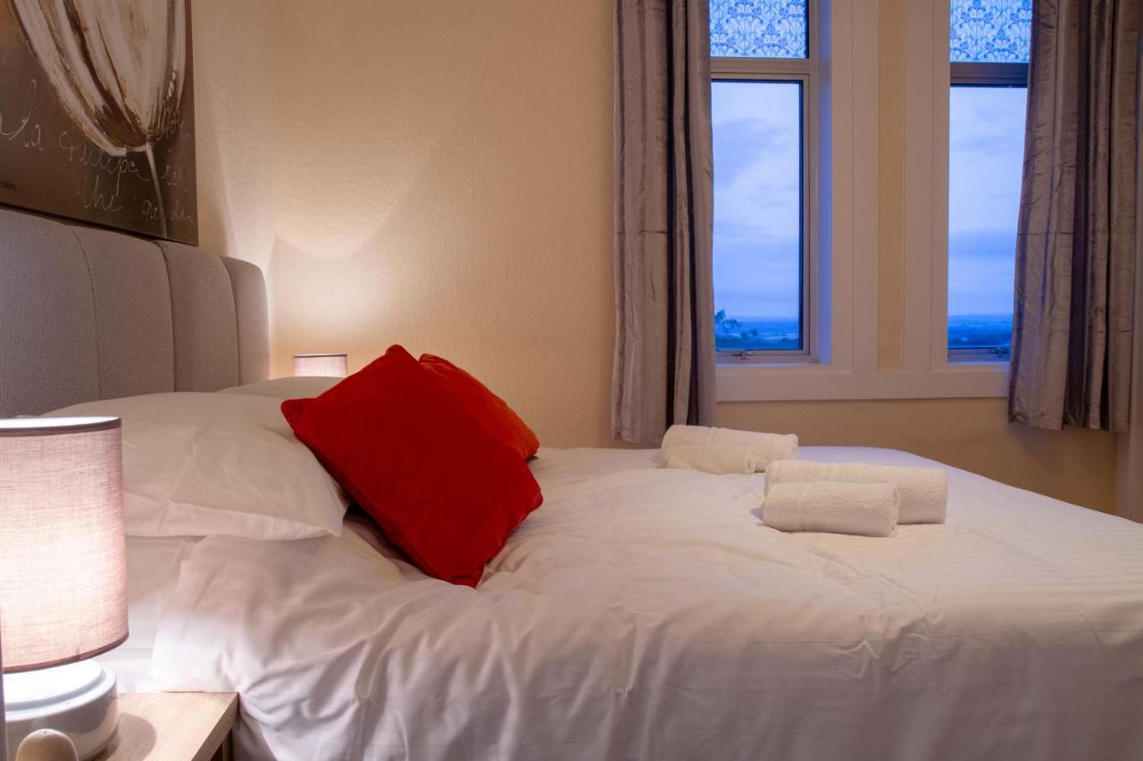 Carvetii - Fox House - 1St Floor Flat Sleeps Up To 8 Apartment Dunfermline Bagian luar foto